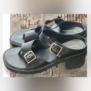 VTG chunky heeled thong sandal 7.5